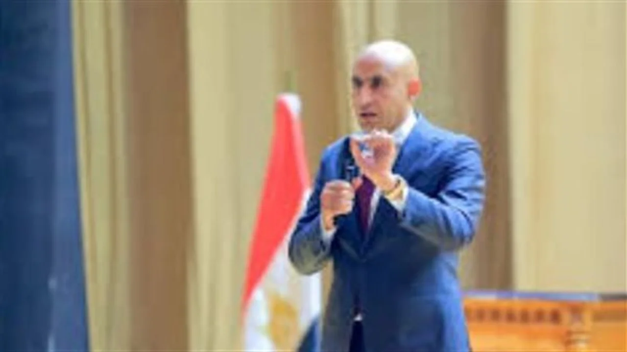 مبالغ تصل إلى 2000 جنيه.. مكافآت استثنائية لفرق امتحانات الثانوية